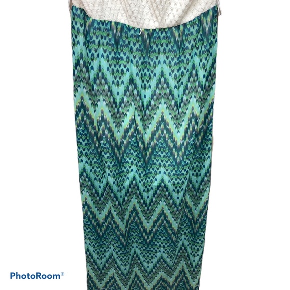 Lily Rose Maxi Dress Size Medium - Picture 3 of 8